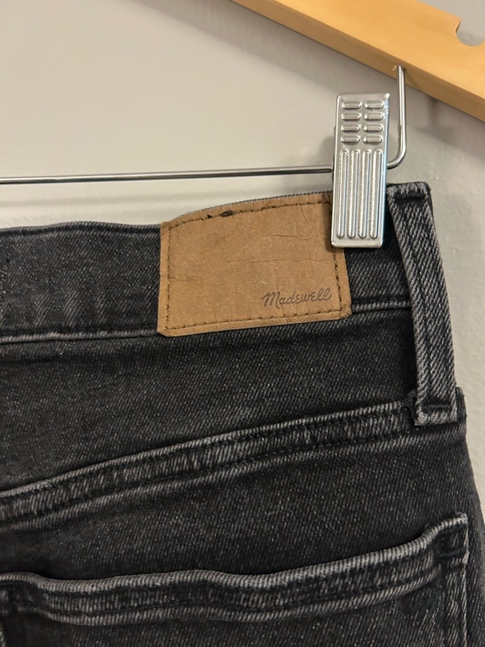 Madewell The Perfect Vintage Jean High-Rise Black Straight Jeans Size 26 - Picture 4 of 8